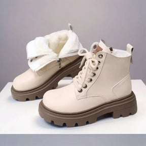 Bota Feminina Cano Curto Solado Grosso Antiderrapante (Promoção de Inverno 2025)